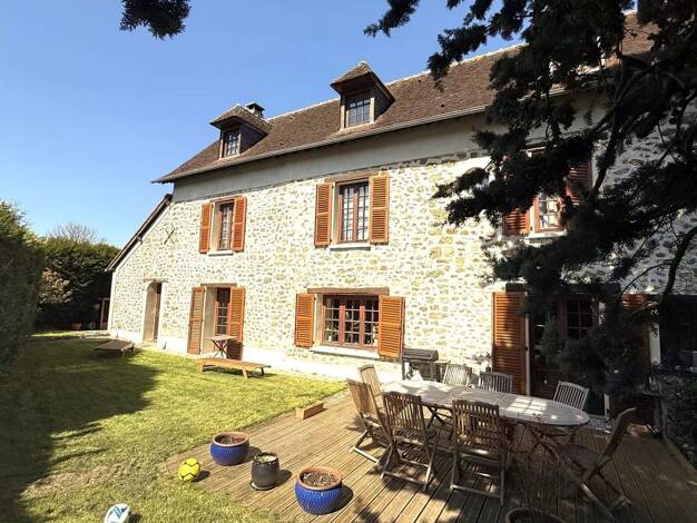 Maison à vendre 630 000 € 8 pièces 6 chambres 193,5 m² 671 m² de terrain Montigny-le-Bretonneux 78180