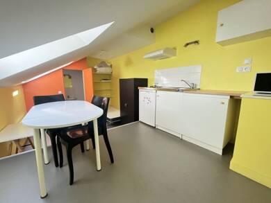 Appartement à louer 320 € 1 pièce 22 m² RDC Nord Ouest Égletons 19300