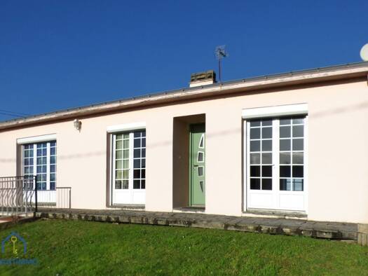 Maison de plain-pied à vendre 163 525 € 5 pièces 3 chambres 83,7 m² 642 m² de terrain Chantonnay 85110