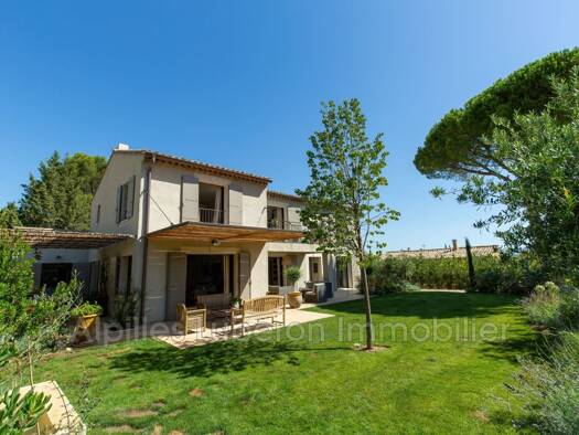 Maison à vendre 2 995 000 € 6 pièces 4 chambres 250 m² 1 180 m² de terrain Eygalières 13810