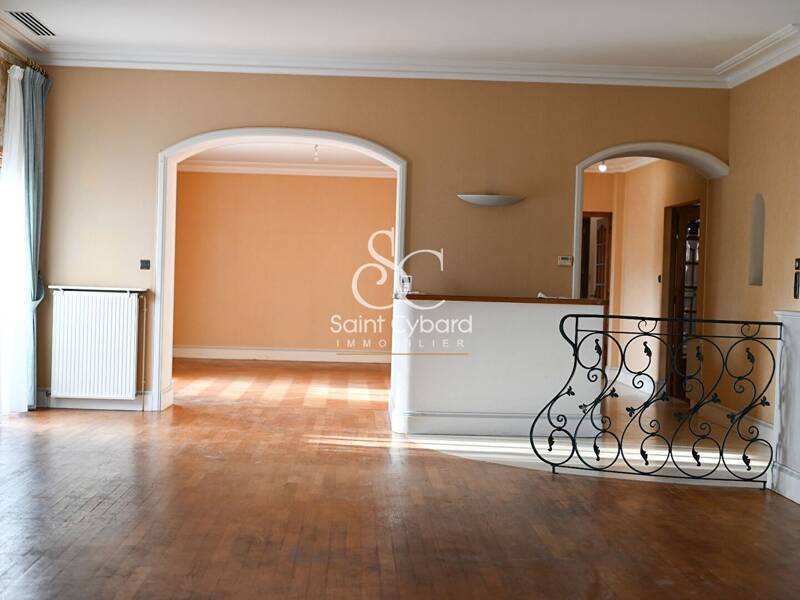 Maison à vendre, 293m², L'ISLE D'ESPAGNAC