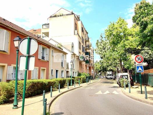 Maison à vendre 385 000 € 4 pièces 3 chambres 87 m² A. Sisley Villeneuve la Garenne 92390