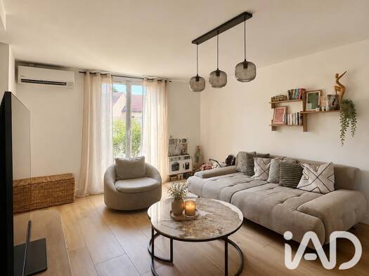 Maison à vendre 464 000 € 4 pièces 3 chambres 108 m² 200 m² de terrain Vieux Village-Murs du Parc Marolles-en-Brie 94440