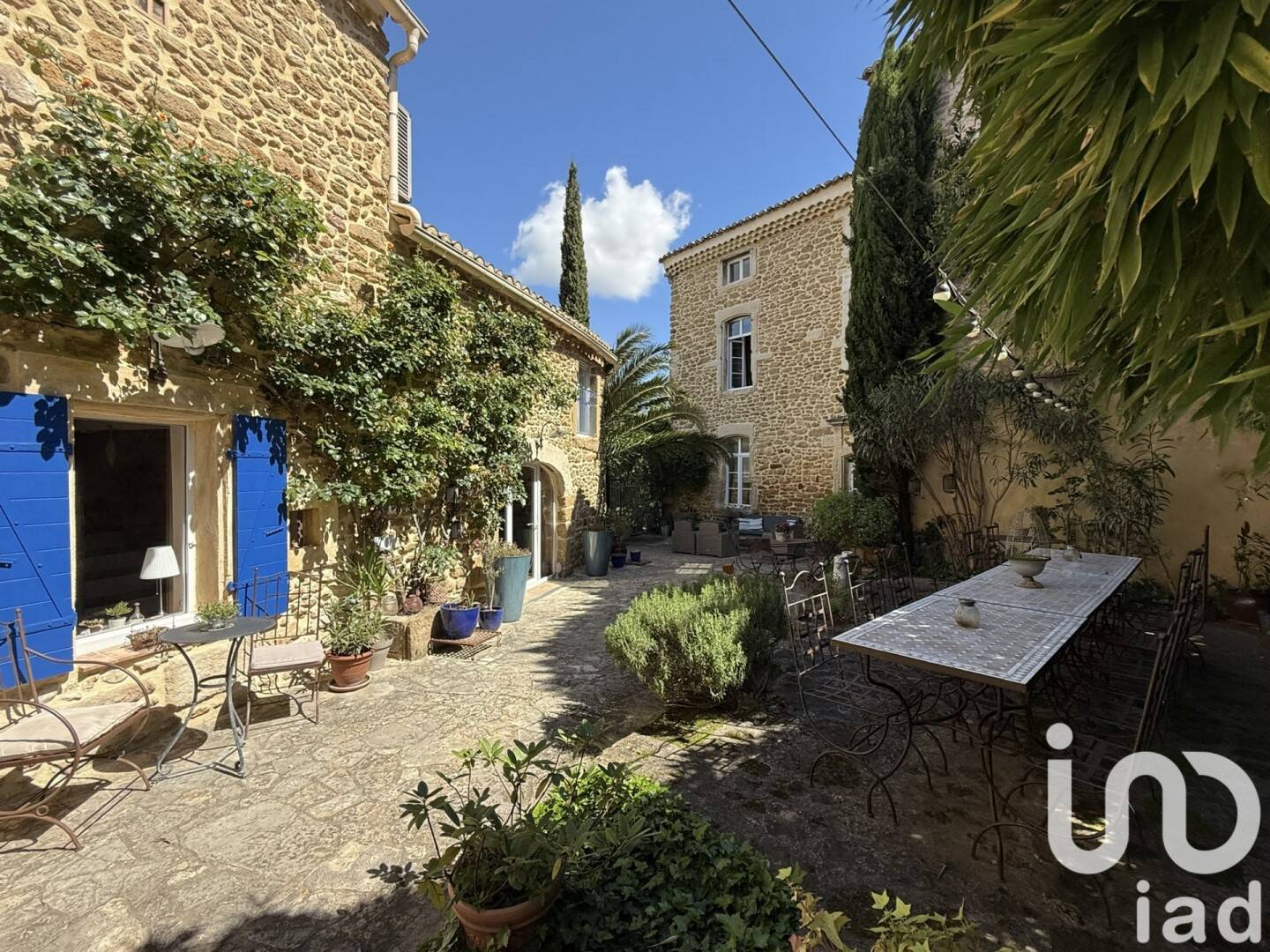 Maison à vendre, 322m², SUZE LA ROUSSE