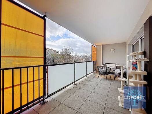 Appartement à vendre 235 000 € 3 pièces 2 chambres 56 m² Étage 1/2 Château Gombert Marseille 13ème arrondissement 13013