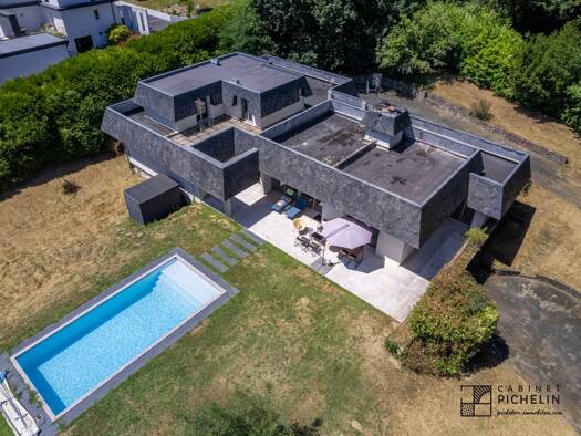 Maison de plain-pied à vendre 891 000 € 9 pièces 5 chambres 371 m² 5 415 m² de terrain Bourg Sud Orvault 44700
