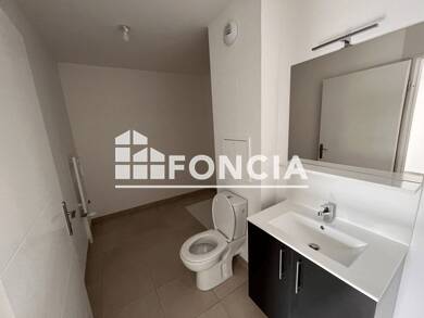 Appartement à louer 771 € 2 pièces 1 chambre 42 m² 2ème étage Vert Galant Villepinte 93420