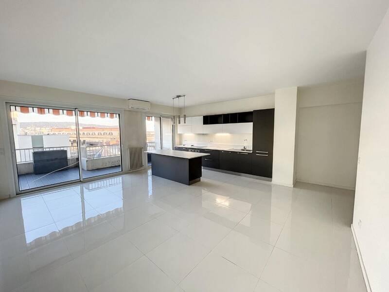 Maison à louer, 77m², NICE