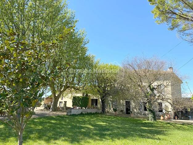 Maison à vendre 558 000 € 8 pièces 5 chambres 210 m² 3 400 m² de terrain Nord Monteux 84170