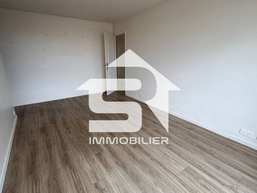 Appartement à louer 1 257 € 3 pièces 2 chambres 56 m² Étage 6/6 Plateau Fontenay-sous-Bois 94120