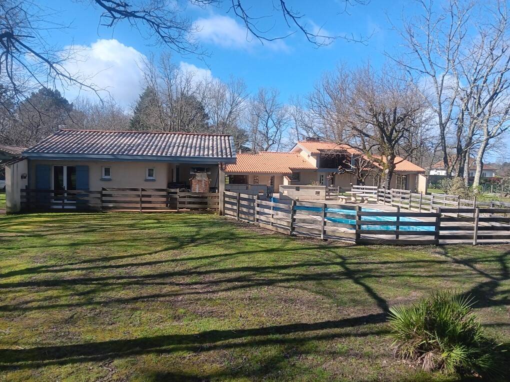 Maison à vendre, 170m², MENESPLET