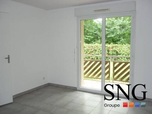 Appartement à louer 413 € 2 pièces 1 chambre 38 m² RDC Penne-d'Agenais 47140