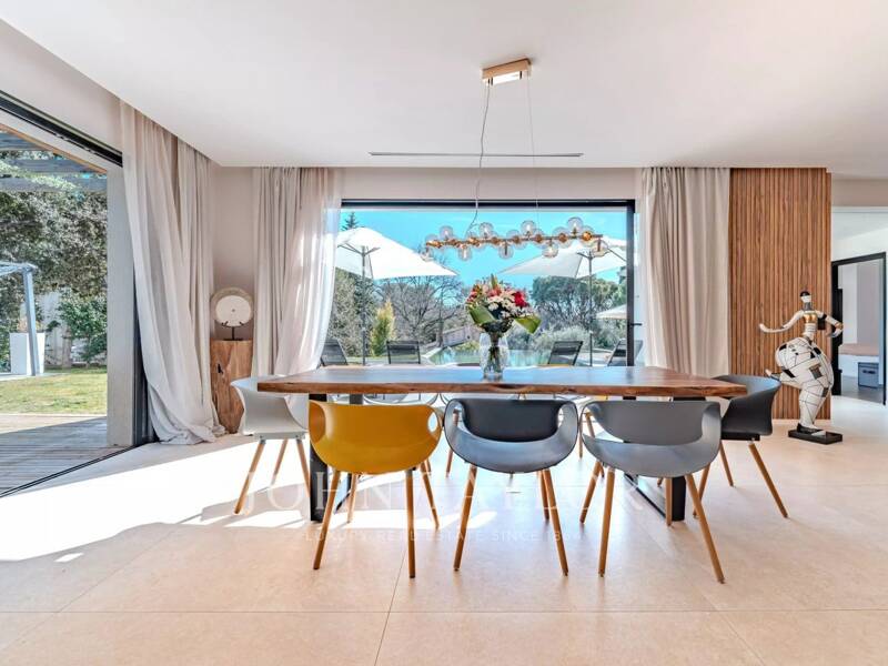 Maison à vendre, 323m², ROQUEFORT LES PINS