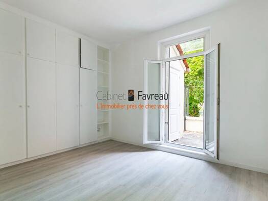 Local commercial à vendre 233 000 € 52,6 m² de surface de vente Juillet Zola Alfortville 94140