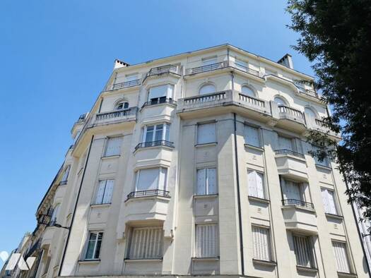 Appartement à vendre 296 115 € 3 pièces 2 chambres 68 m² 3ème étage Nantes 44000
