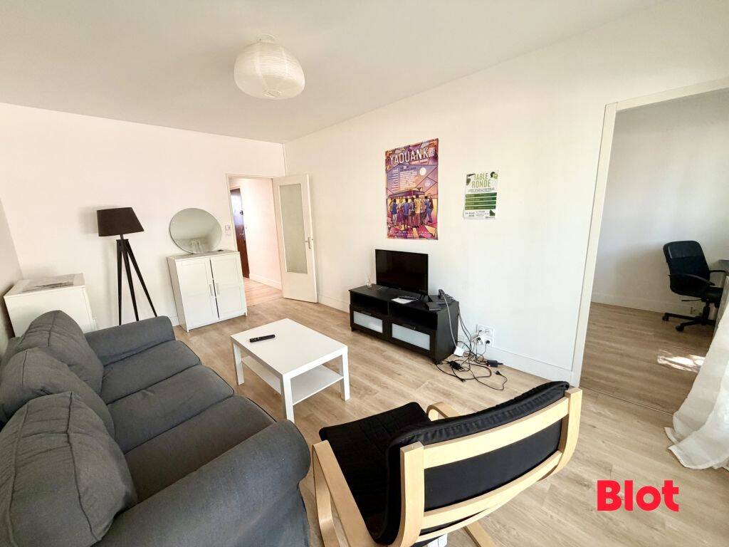 À VENDRE EN EXCLUSIVITÉ PAR BLOT - APPARTEMENT T4 - INVESTISSEME — 1