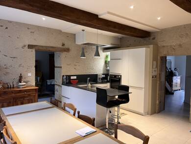 Maison à louer 1 100 € 6 pièces 4 chambres 141,3 m² 170 m² de terrain Legé 44650