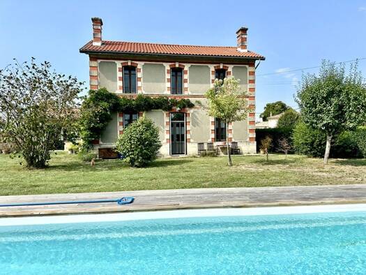 Maison à vendre 299 000 € 6 pièces 4 chambres 188 m² 1 644 m² de terrain Saint-Girons-d'Aiguevives 33920