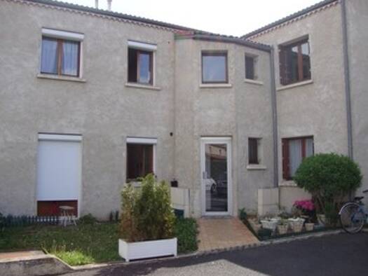 Appartement à louer 564 € 3 pièces 2 chambres 57,1 m² Étage 1/1 Sud Issoire 63500