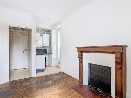 Appartement à louer 445 € 3 pièces 1 chambre 46 m² Étage 1/1 République Aurillac 15000