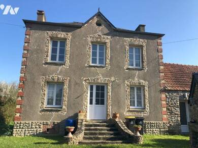 Maison à vendre 220 950 € 4 pièces 2 chambres 134 m² 2 115 m² de terrain Besneville 50390