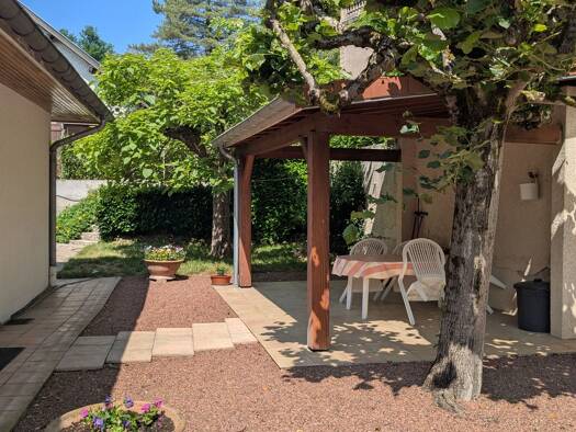 Maison à vendre 250 000 € 5 pièces 3 chambres 131 m² Les Sables-Les Poupées-Le Bourg Riorges 42153