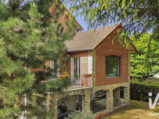 Maison à vendre 750 000 € 7 pièces 3 chambres 243 m² 780 m² de terrain Thiellement Le Raincy 93340