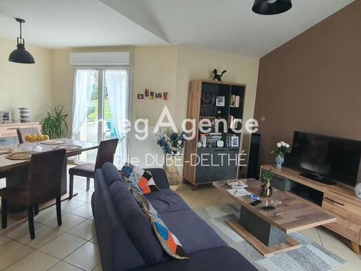 Maison de ville à vendre 199 000 € 4 pièces 3 chambres 80 m² 669 m² de terrain Chantonnay 85110