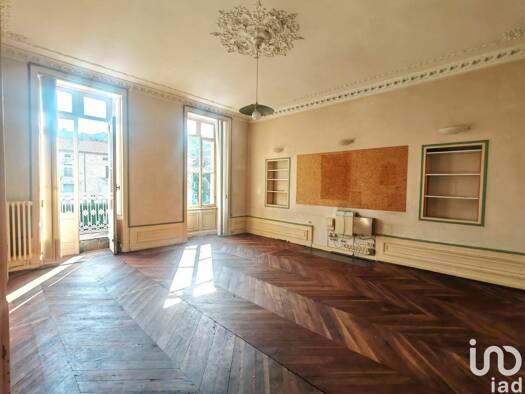 Espace bureau à louer 990 € 140 m² de bureaux Largentière 07110