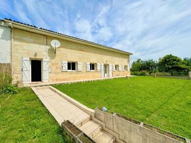 Maison à vendre 259 500 € 10 pièces 8 chambres 260 m² 1 700 m² de terrain Saint-Martin-de-Laye 33910