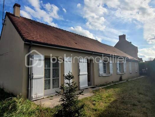 Maison de plain-pied à vendre 135 000 € 4 pièces 3 chambres 87 m² 768 m² de terrain Lion-en-Sullias 45600