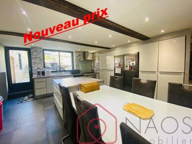Maison à vendre 180 000 € 6 pièces 4 chambres 178 m² 574 m² de terrain La Grandville 08700