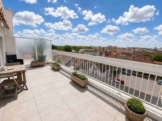 Appartement à vendre 169 000 € 3 pièces 2 chambres 71,01 m² Étage 5/6 Fauconnet Dijon 21000