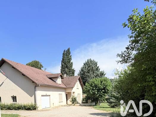 Maison à vendre 389 000 € 7 pièces 3 chambres 213 m² 2 360 m² de terrain Chélieu 38730