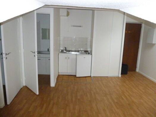 Appartement à louer 395 € 1 pièce 17 m² Étage 3/3 Centre Ville Tournefeuille 31170