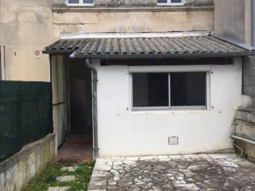Maison à louer 584 € 4 pièces 2 chambres 71,1 m² 300 m² de terrain Centre Ruelle-sur-Touvre 16600