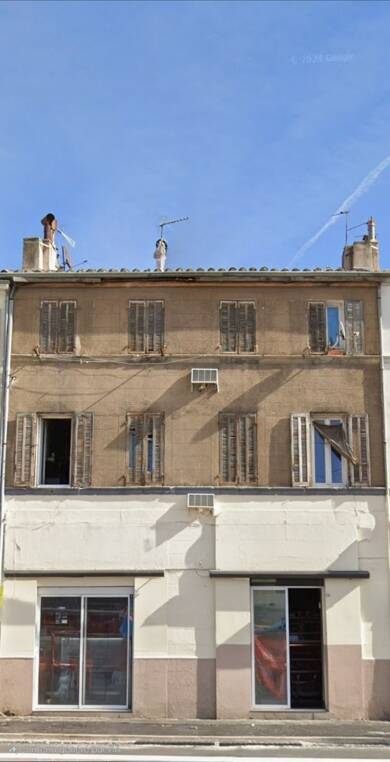 Immeuble à vendre 319 500 € 300 m² Marseille 13015