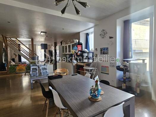 Maison à vendre 200 000 € 6 pièces 4 chambres 154 m² Remollon 05190