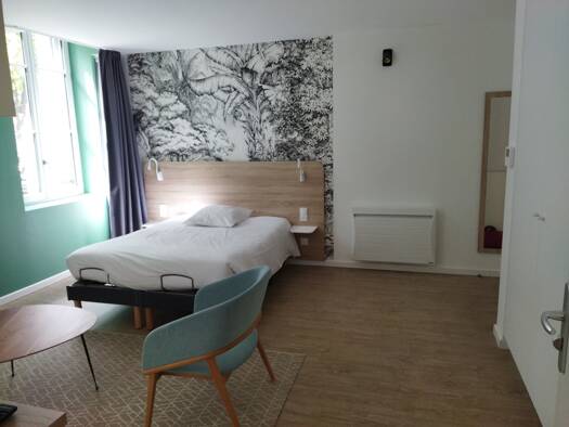 Appartement à louer 652 € 1 pièce 32 m² RDC/2 Verdelais 33490