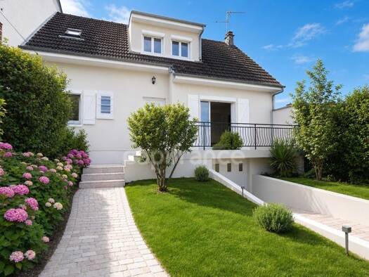Maison à vendre 348 000 € 6 pièces 4 chambres 106 m² 351 m² de terrain Aristide Briand-Champagne Savigny-sur-Orge 91600