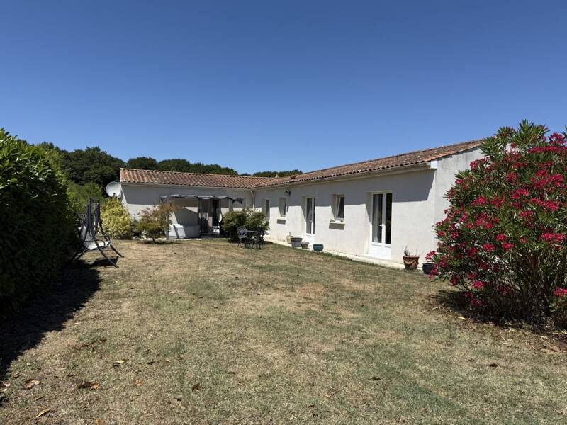 Maison à vendre, 119m², SAINT FORT SUR GIRONDE