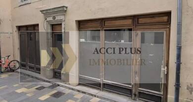 Local commercial à vendre 76 700 € 66,1 m² de surface de vente Gambetta Nîmes 30000