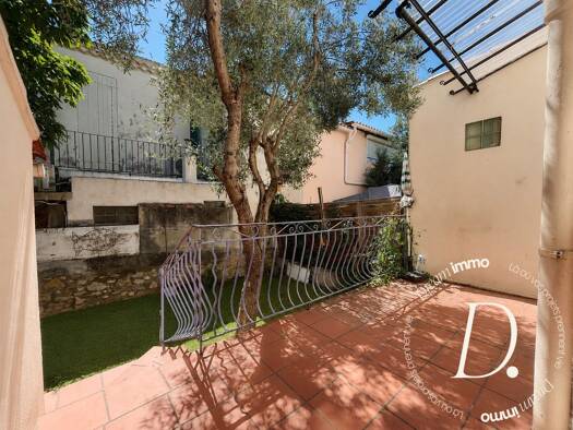 Appartement à vendre 245 000 € 3 pièces 2 chambres 56,44 m² RDC/1 Aguillon Toulon 83000