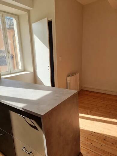 Appartement à louer 1 100 € 3 pièces 2 chambres 72 m² Sainte-Foy-Lès-Lyon 69110