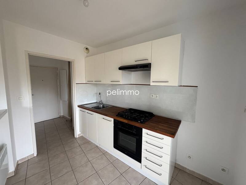 Maison à louer, 67m², PELISSANNE