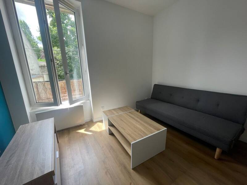 Maison à louer, 34m², EPONE