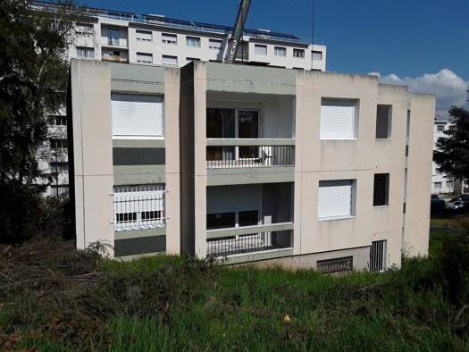 Appartement à louer 745 € 4 pièces 2 chambres 76 m² Étage 2/2 Saint-Chamond 42400