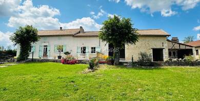 Maison de plain-pied à vendre 370 000 € 7 pièces 4 chambres 170 m² 4 975 m² de terrain Gardonne 24680