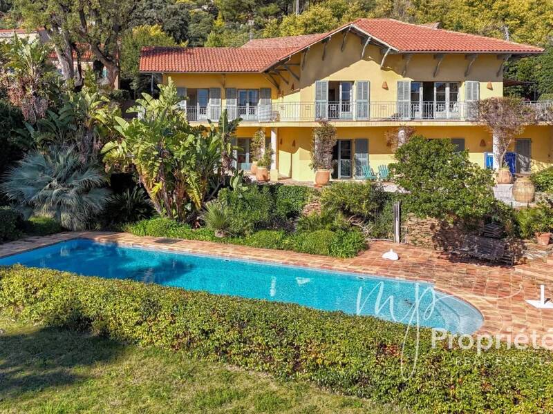 Maison à vendre, 300m², RAYOL CANADEL SUR MER
