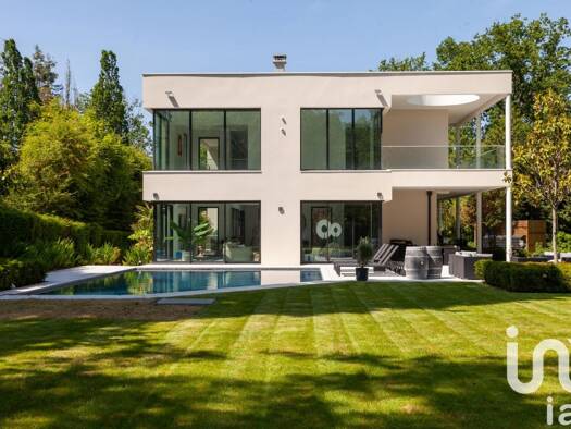 Maison à vendre 8 900 000 € 16 pièces 6 chambres 695 m² 3 915 m² de terrain Marnes la Coquette 92430